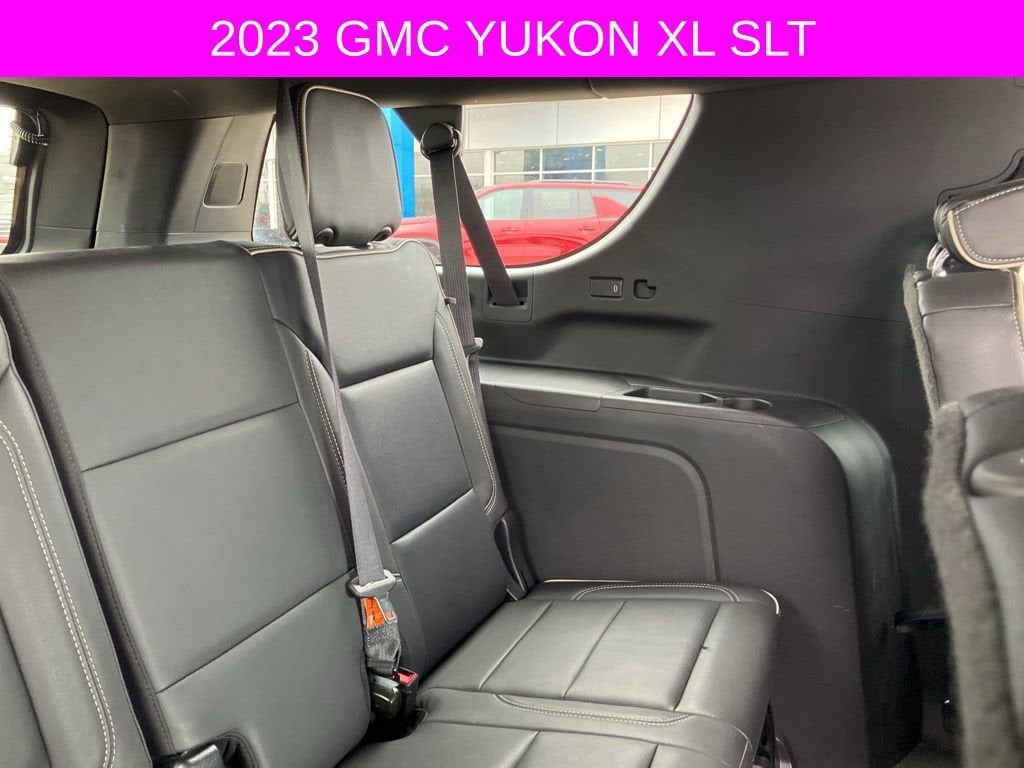2023 GMC Yukon XL SLT