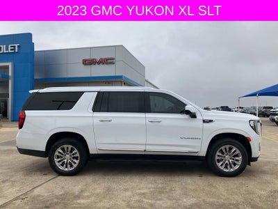 2023 GMC Yukon XL SLT