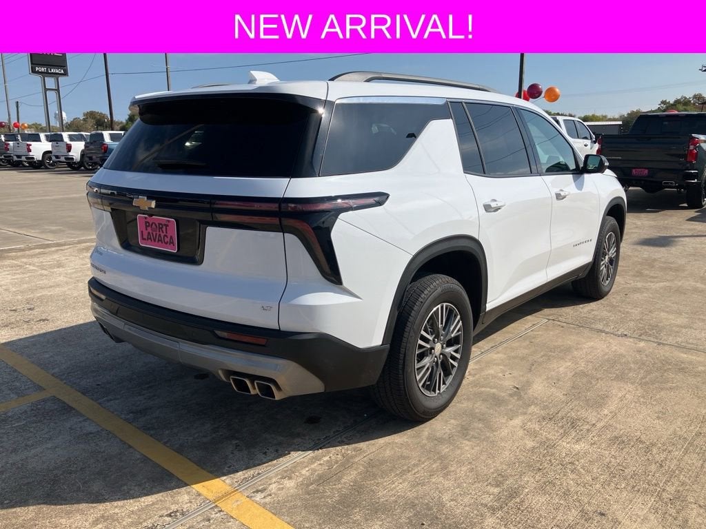 2024 Chevrolet Traverse LT