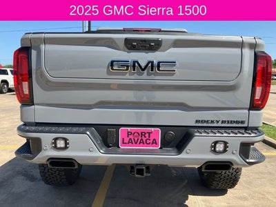 2025 GMC Sierra 1500 AT4