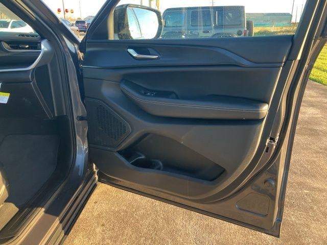 2024 Jeep Grand Cherokee L Altitude X 4x2