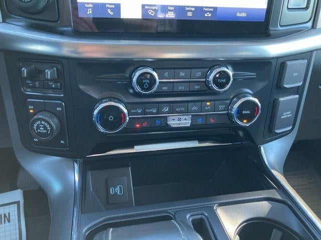 2022 Ford F-150 LARIAT 4WD SuperCrew 5.5' Box