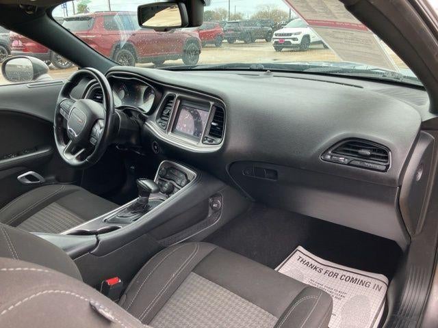 2021 Dodge Challenger SXT RWD