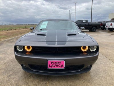 2021 Dodge Challenger SXT RWD
