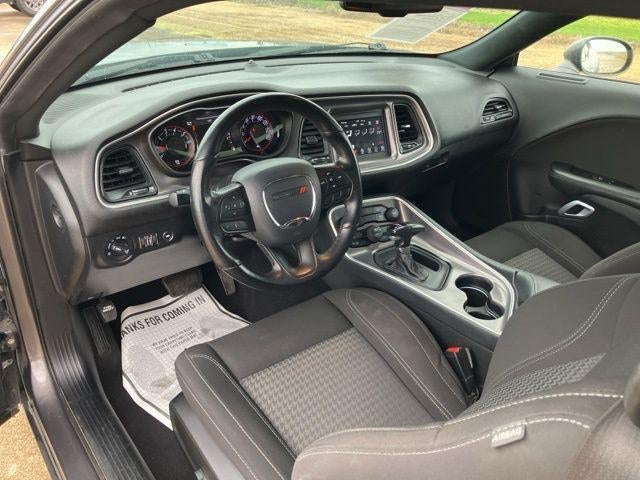 2021 Dodge Challenger SXT RWD