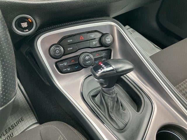 2021 Dodge Challenger SXT RWD