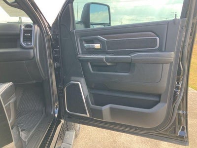 2025 RAM 2500 Laramie 4x4 Mega Cab 6'4" Box