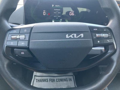 2025 Kia K4 LXS FWD