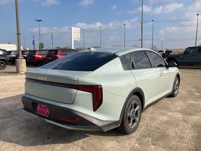 2025 Kia K4 LXS FWD