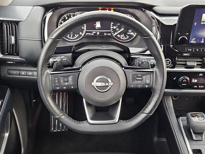 2023 Nissan Pathfinder SL 4WD