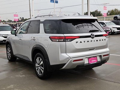 2023 Nissan Pathfinder SL 4WD