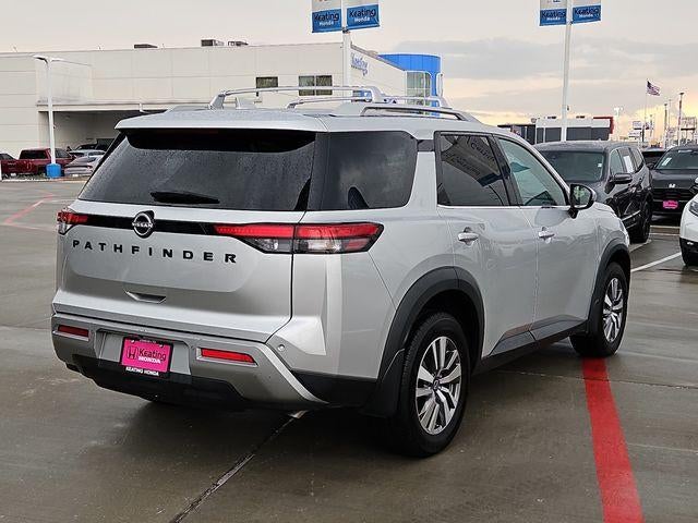 2023 Nissan Pathfinder SL 4WD